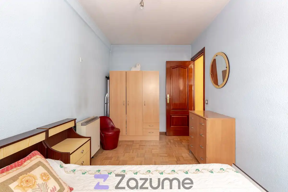 Bedroom of Flat for rent in Madrid  with Heating, Parquet flooring and Terrace