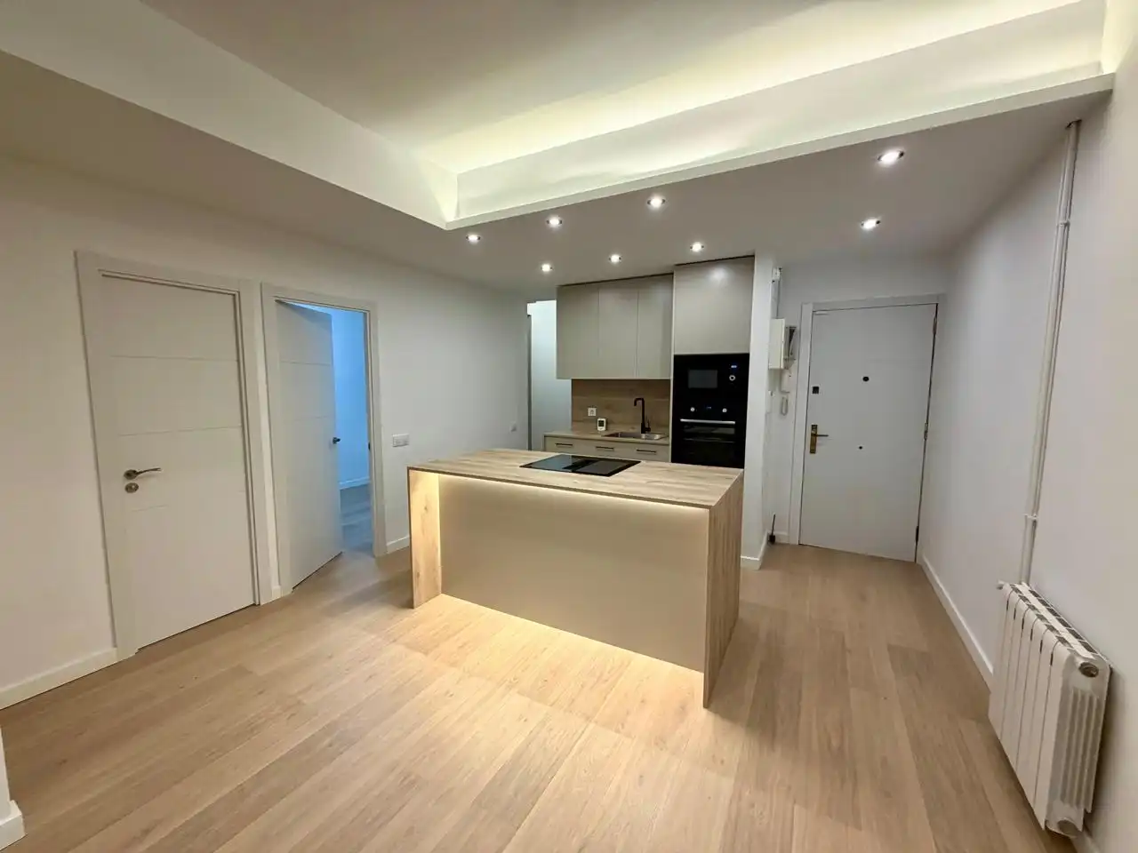 Cocina de Piso en venta en Montcada i Reixac con Calefacción, Parquet y Terraza