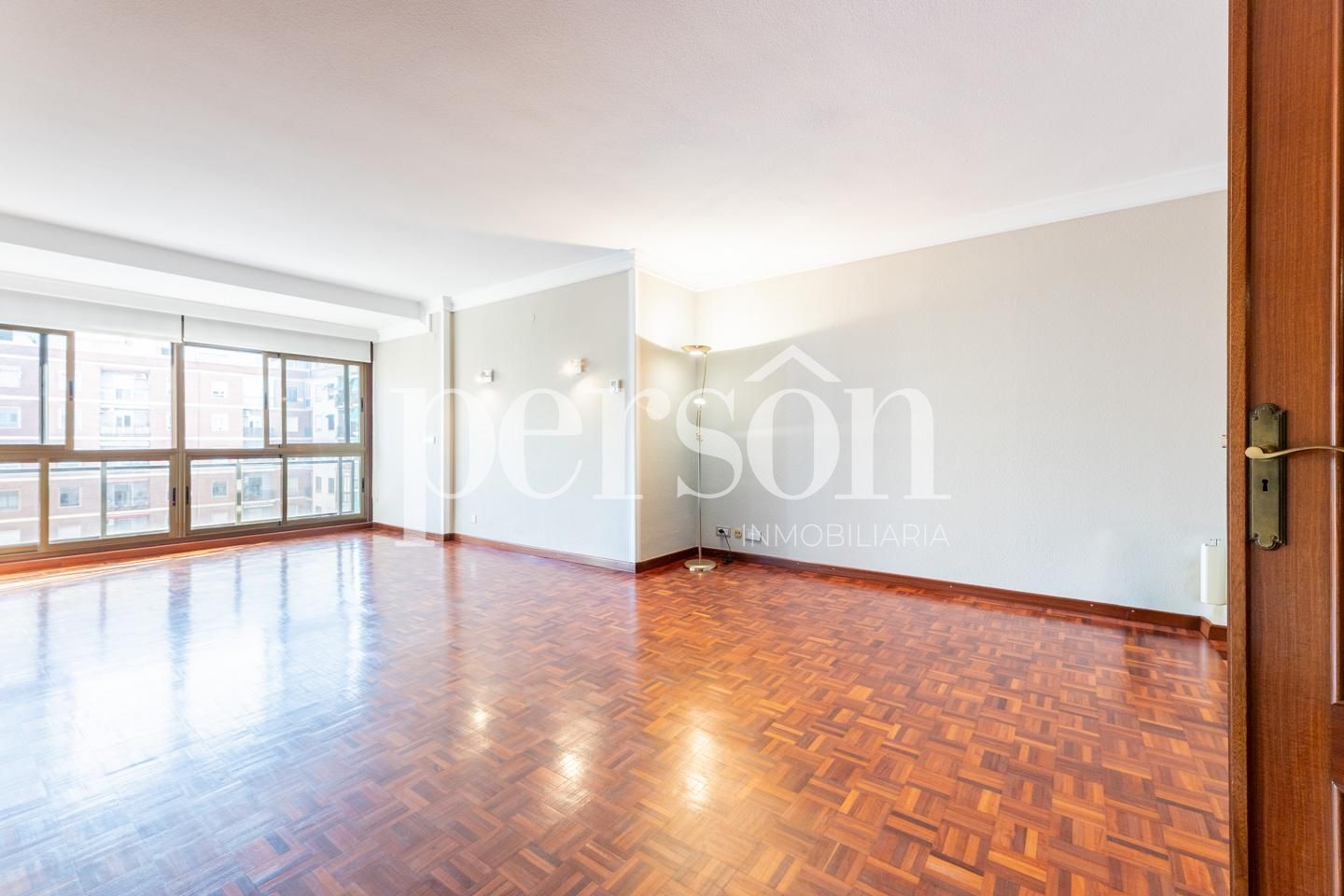 Habitación de Piso en venta en  Valencia Capital con Aire acondicionado, Calefacción y Terraza