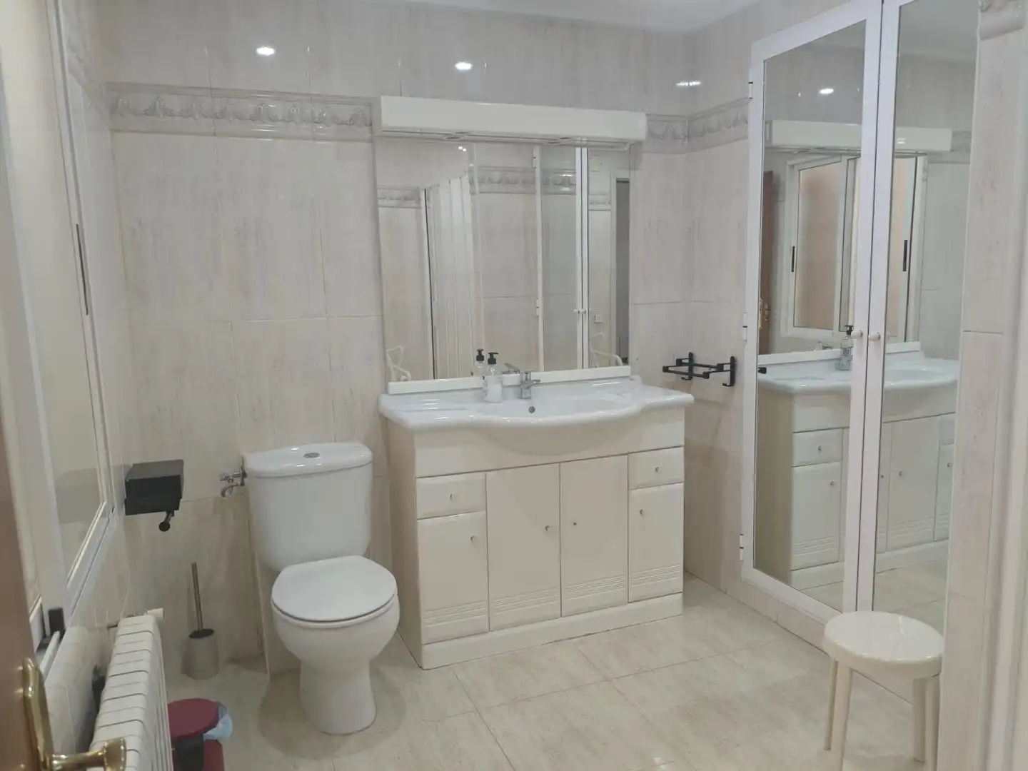 Bathroom of Flat for rent in Petrer  with Terrace, Storage room and Furnished