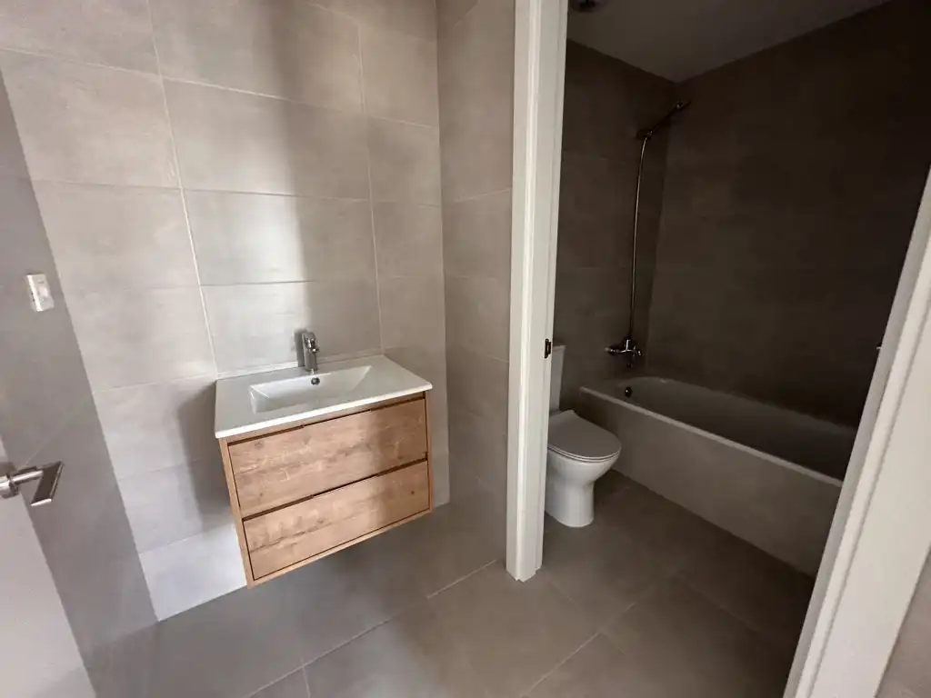 Bathroom of Flat for sale in Viana  with Heating, Parquet flooring and Terrace