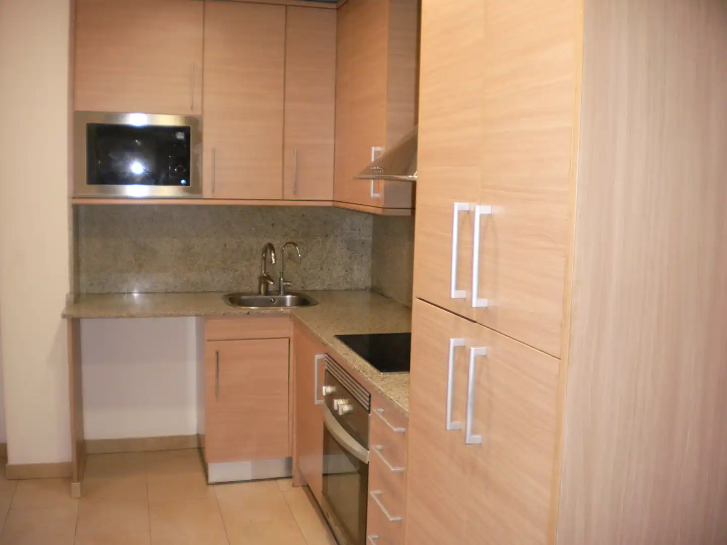 Kitchen of Flat for rent in Terrassa  with Heating, Parquet flooring and Oven