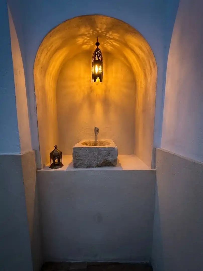 Ground floor for sale in Bornos  with Air Conditioner, Private garden and Furnished
