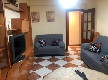 Flat with balcony to rent in Calle DOCTOR VICTOR ESCRIBANO