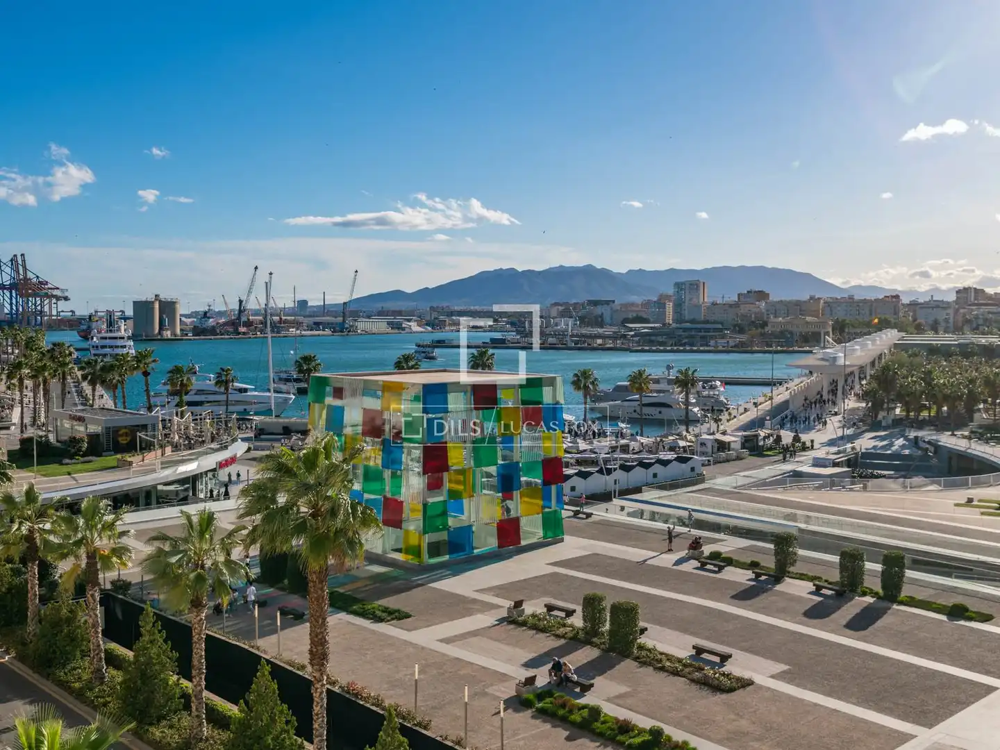 Vista exterior de Piso en venta en Málaga con Aire acondicionado, Parquet y Terraza