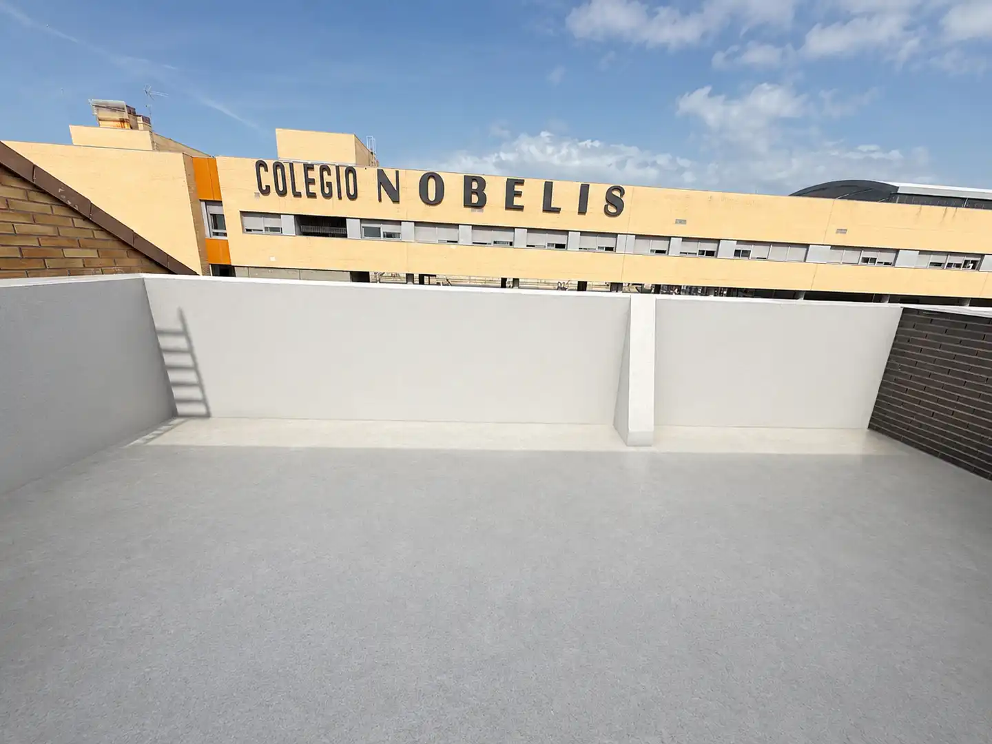 Vista exterior de Casa adosada en venta en Valdemoro con Aire acondicionado