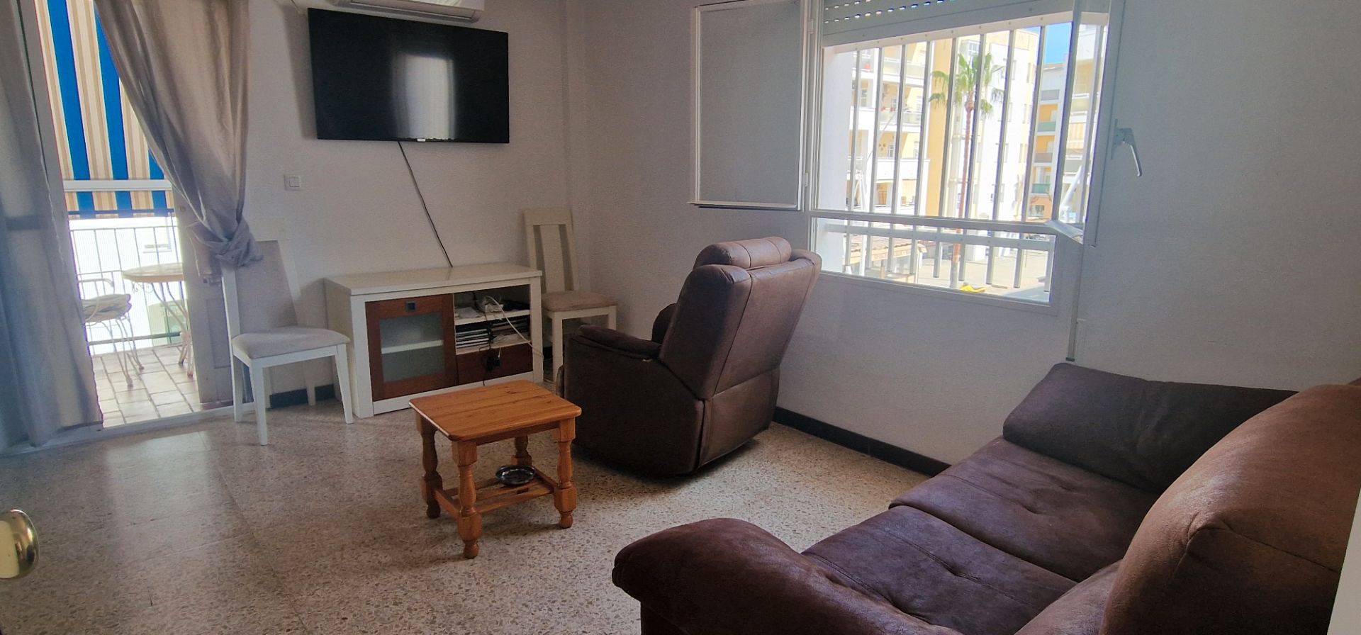 Living room of Flat for sale in Isla Cristina  with Air Conditioner, Terrace and Furnished