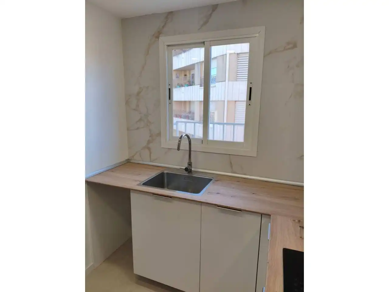 Piso en venta en Calle Poetessa Caparà, Sant Pere Nord