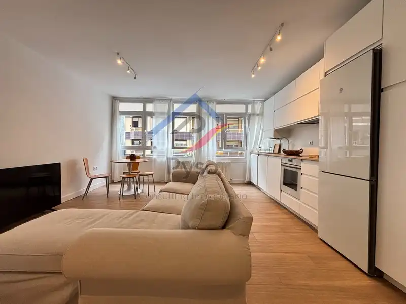 Wohnzimmer von Wohnung zur Miete in Santander mit Heizung, Möbliert und Ofen