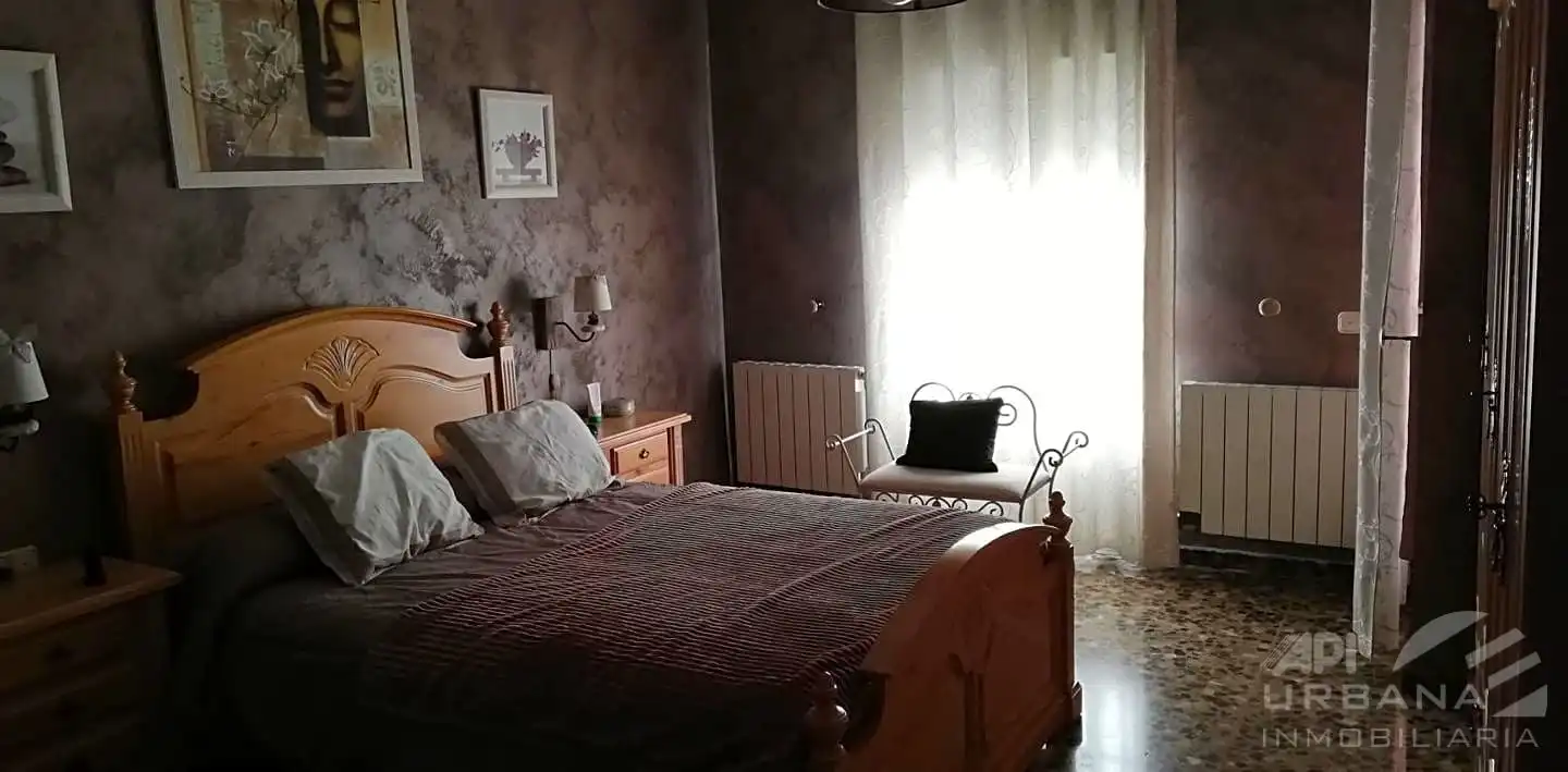 Bedroom of Houses for sale in Nueva Carteya  with Air Conditioner, Heating and Parquet flooring