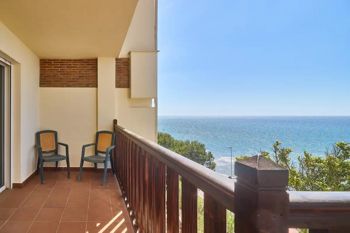 Apartment with pool for sale in del sol, imagen 4