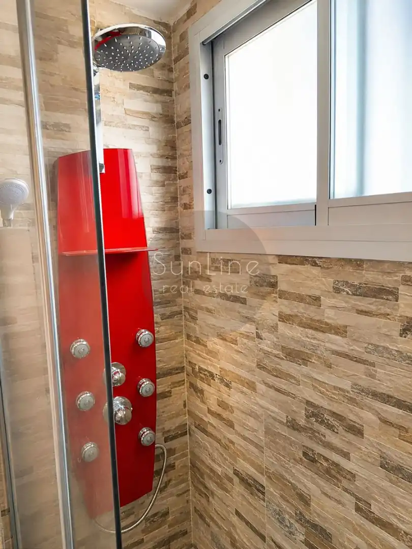 Baño de Piso de alquiler en Valencia con Aire acondicionado, Amueblado y Balcón