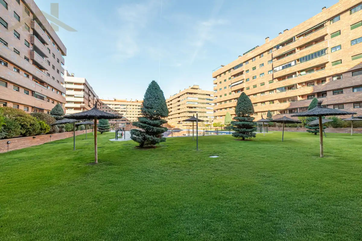 Jardí de Pis en venda en Seseña amb Aire condicionat, Calefacció i Terrassa