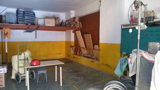 Local comercial en Venta en Calle cuatretondeta en Pueblo Español - Coveta Fumá