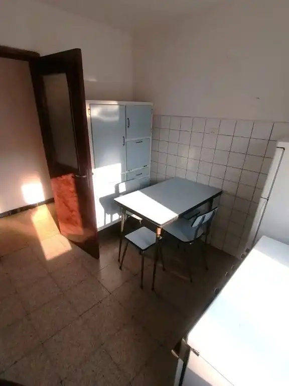 Cuina de Pis en venda en Gijón  amb Moblat i Forn