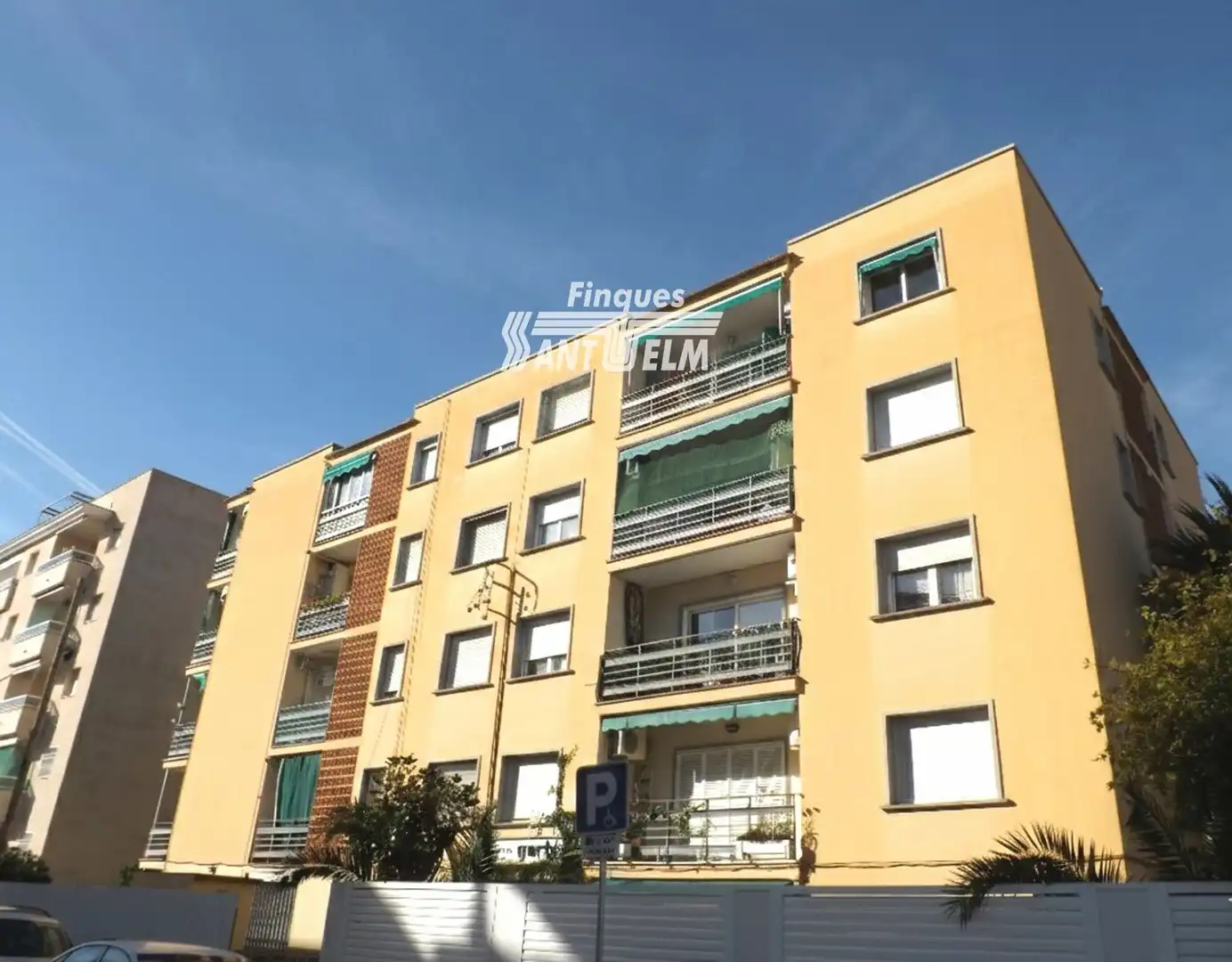 Vista exterior de Pis en venda en Calafell amb Aire condicionat, Calefacció i Terrassa