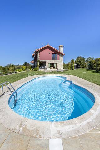 Casa-chalet en Venta en Cabueñes