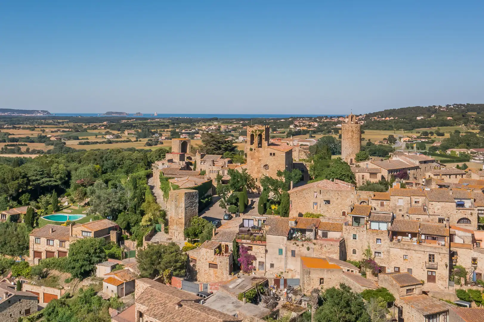 Vista exterior de Casa adosada en venda en Pals amb Aire condicionat, Calefacció i Jardí privat