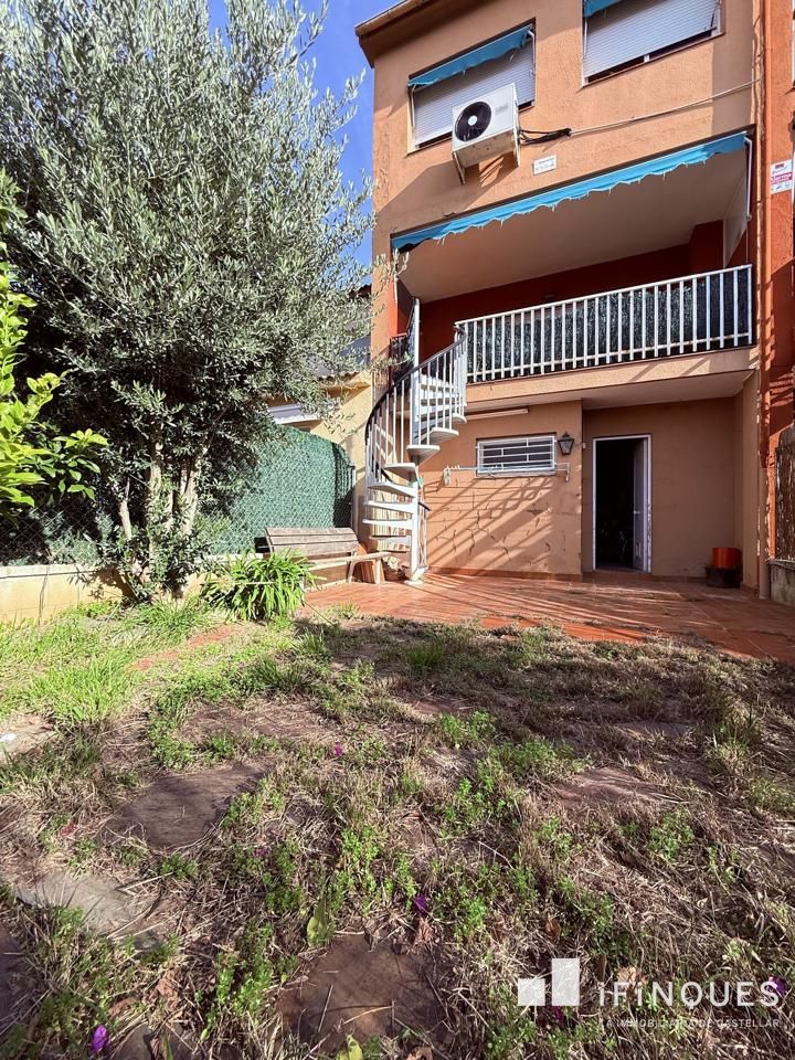 Garden of House or chalet for sale in Castellar del Vallès  with Air Conditioner, Heating and Private garden