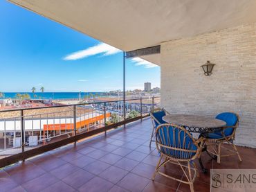 Apartamento con piscina en venta en Montañar - El Arenal