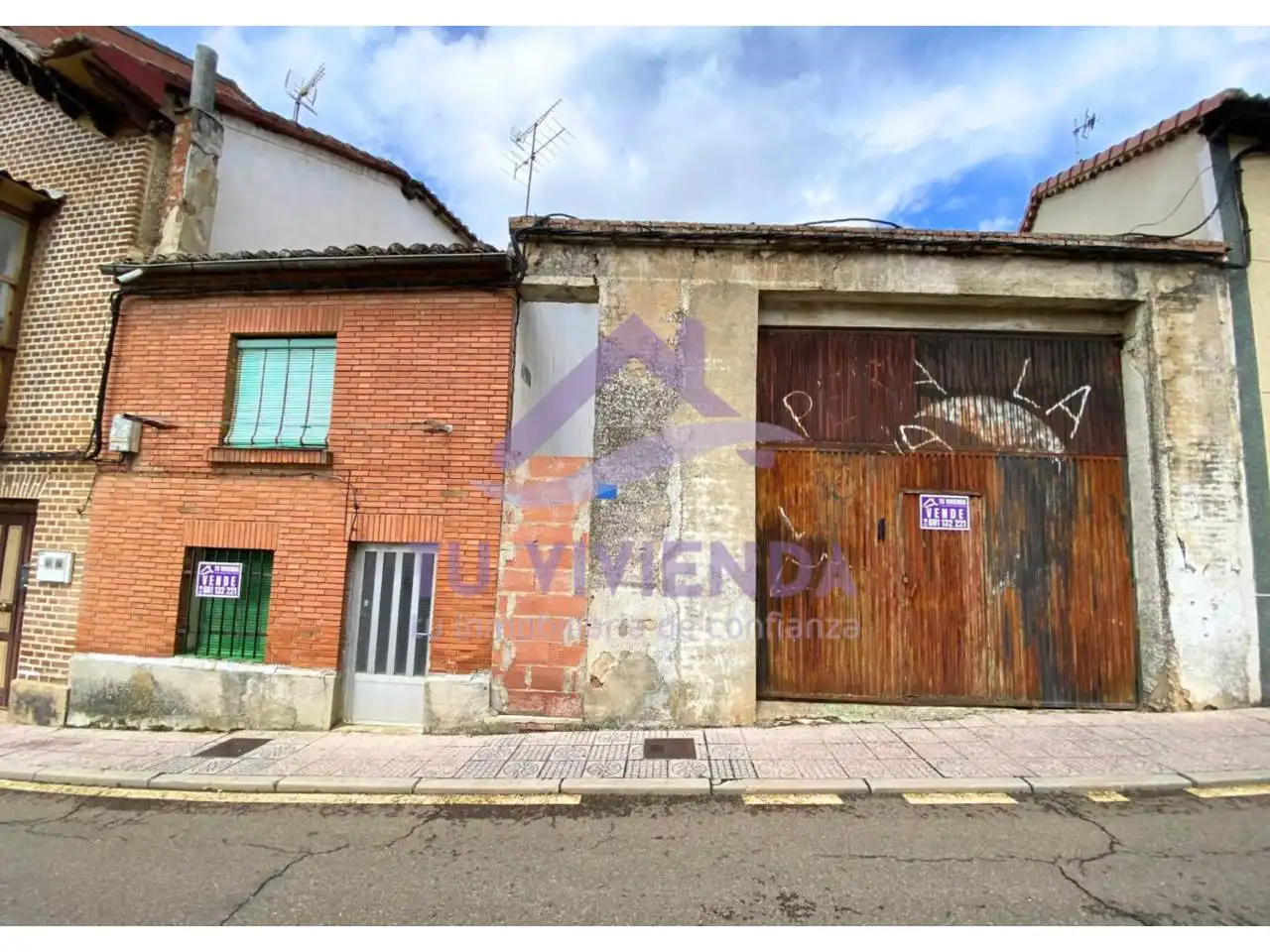Exterior view of Land for sale in Saldaña