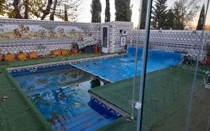 Swimming pool of Single-family semi-detached for sale in Fuenlabrada  with Air Conditioner, Terrace and Swimming Pool