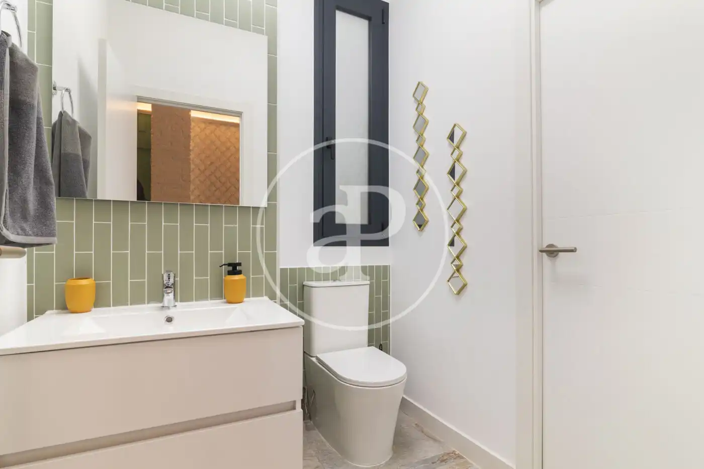 Badezimmer von Wohnung zum Verkauf in Valencia mit Klimaanlage, Heizung und Terrasse