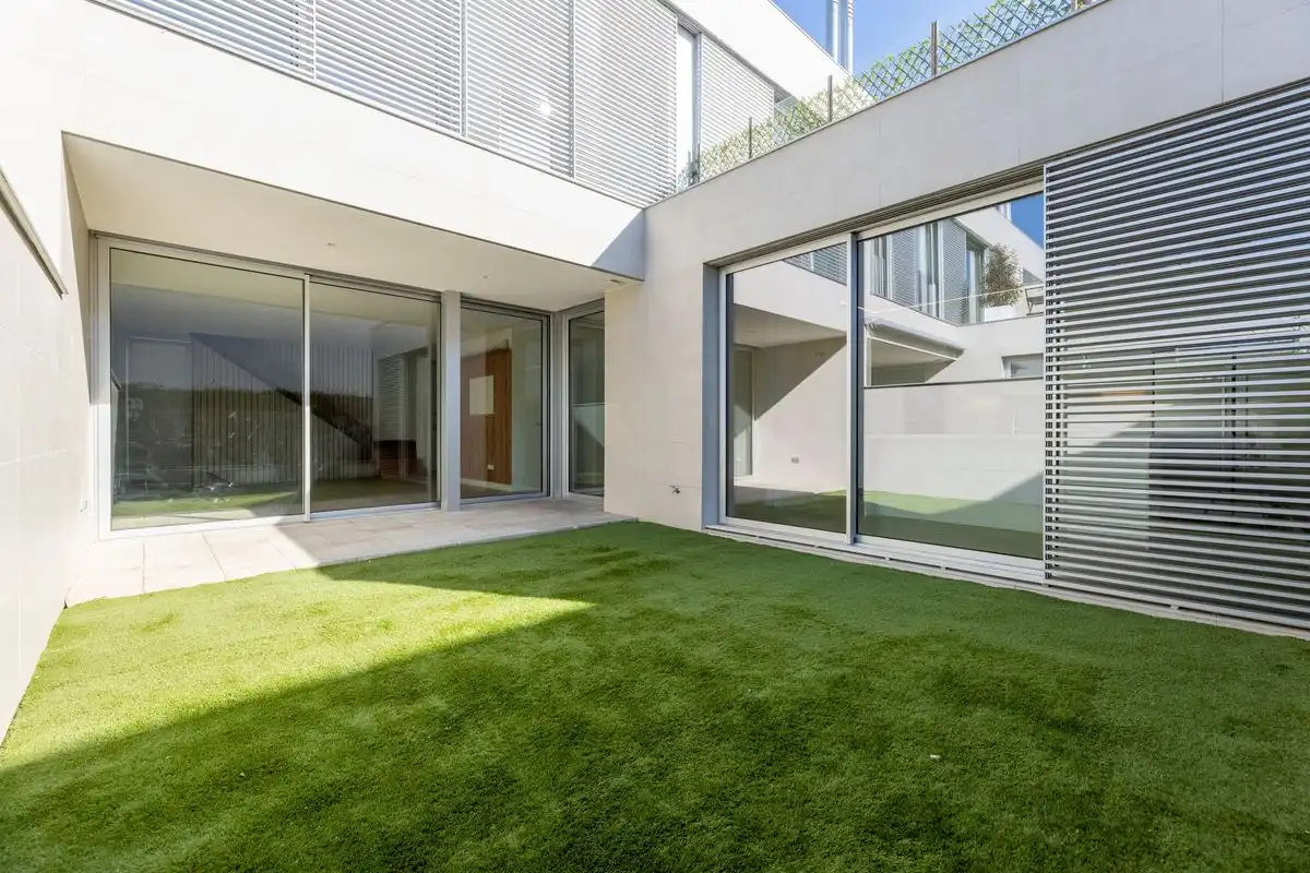 Terraced house with terrace for sale in Calle del Camino Ancho, imagen 17