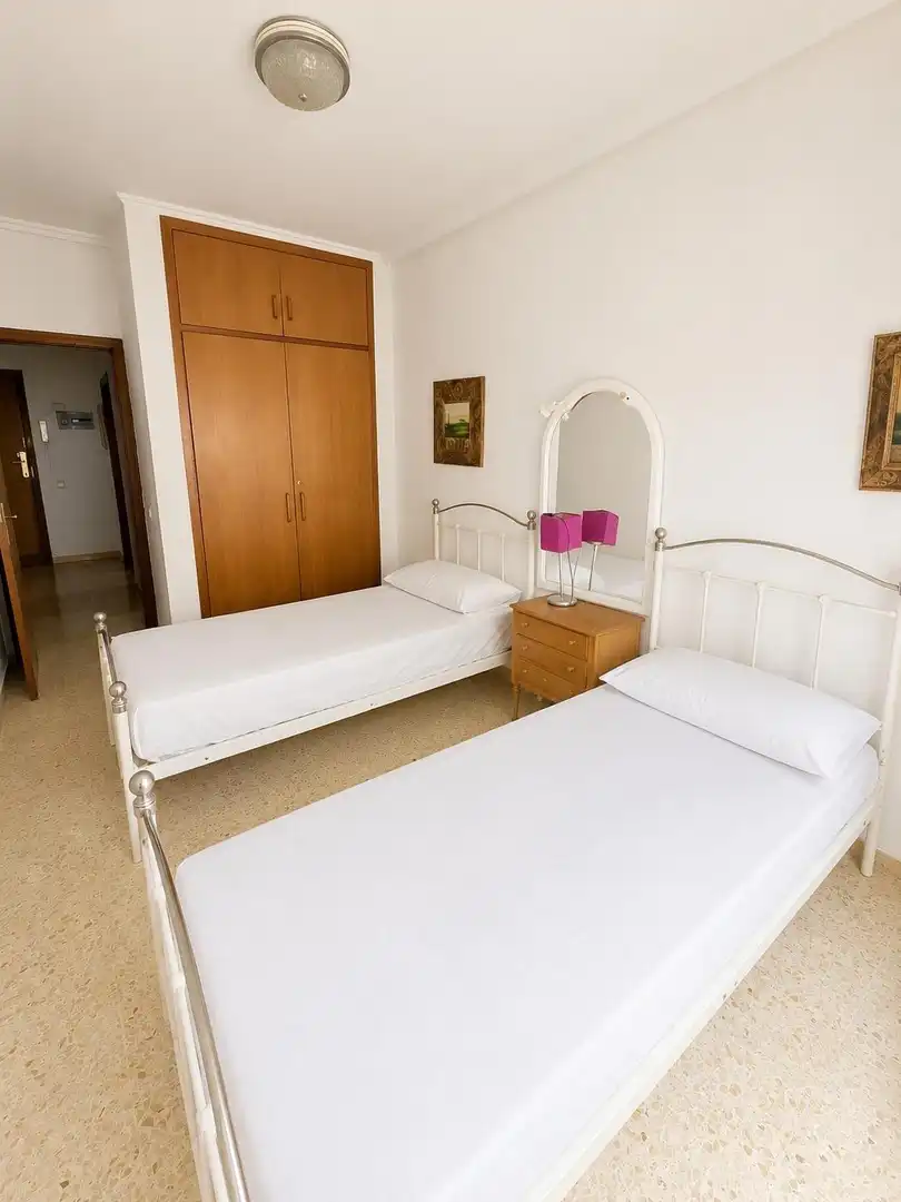 Bedroom of Flat for sale in Valencia  with Air Conditioner, Furnished and Balcony