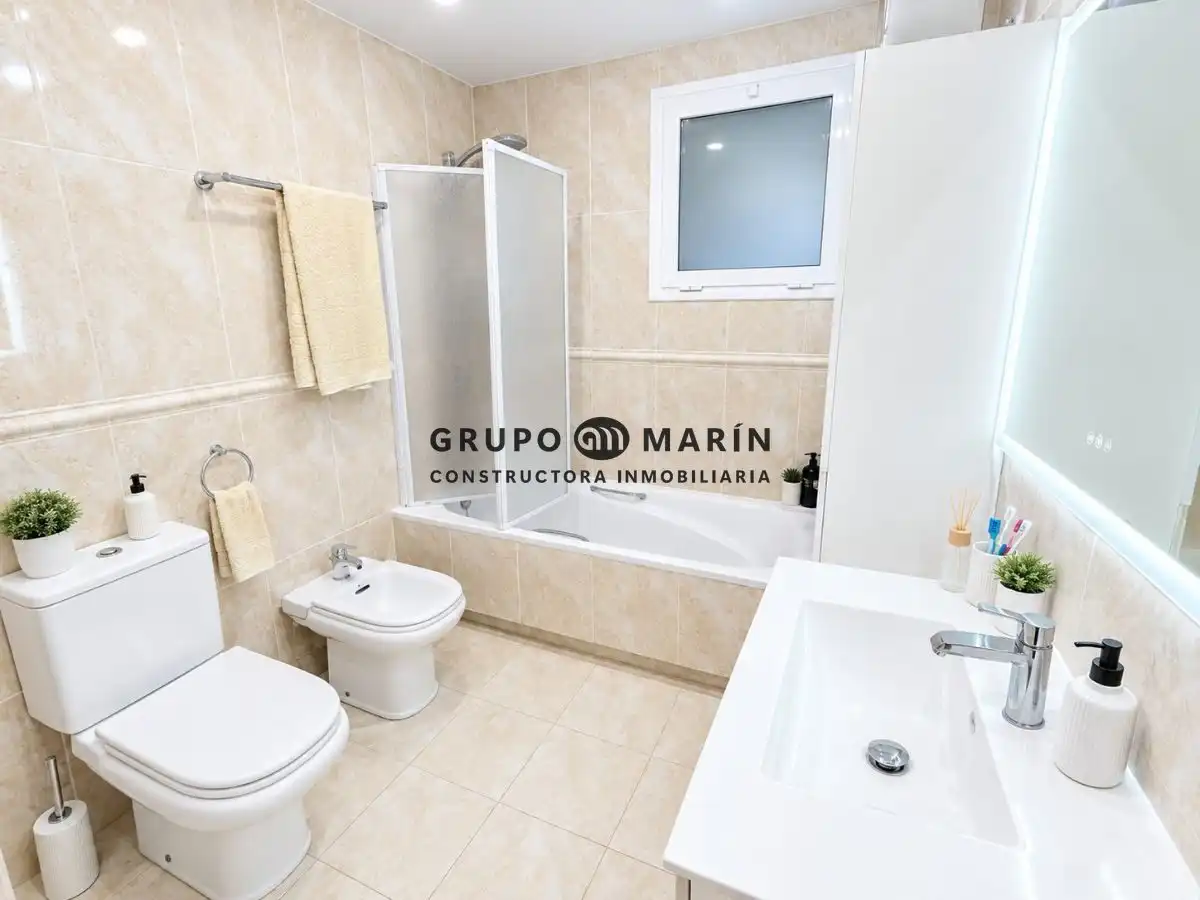 Bathroom of Flat for sale in Poblenou  