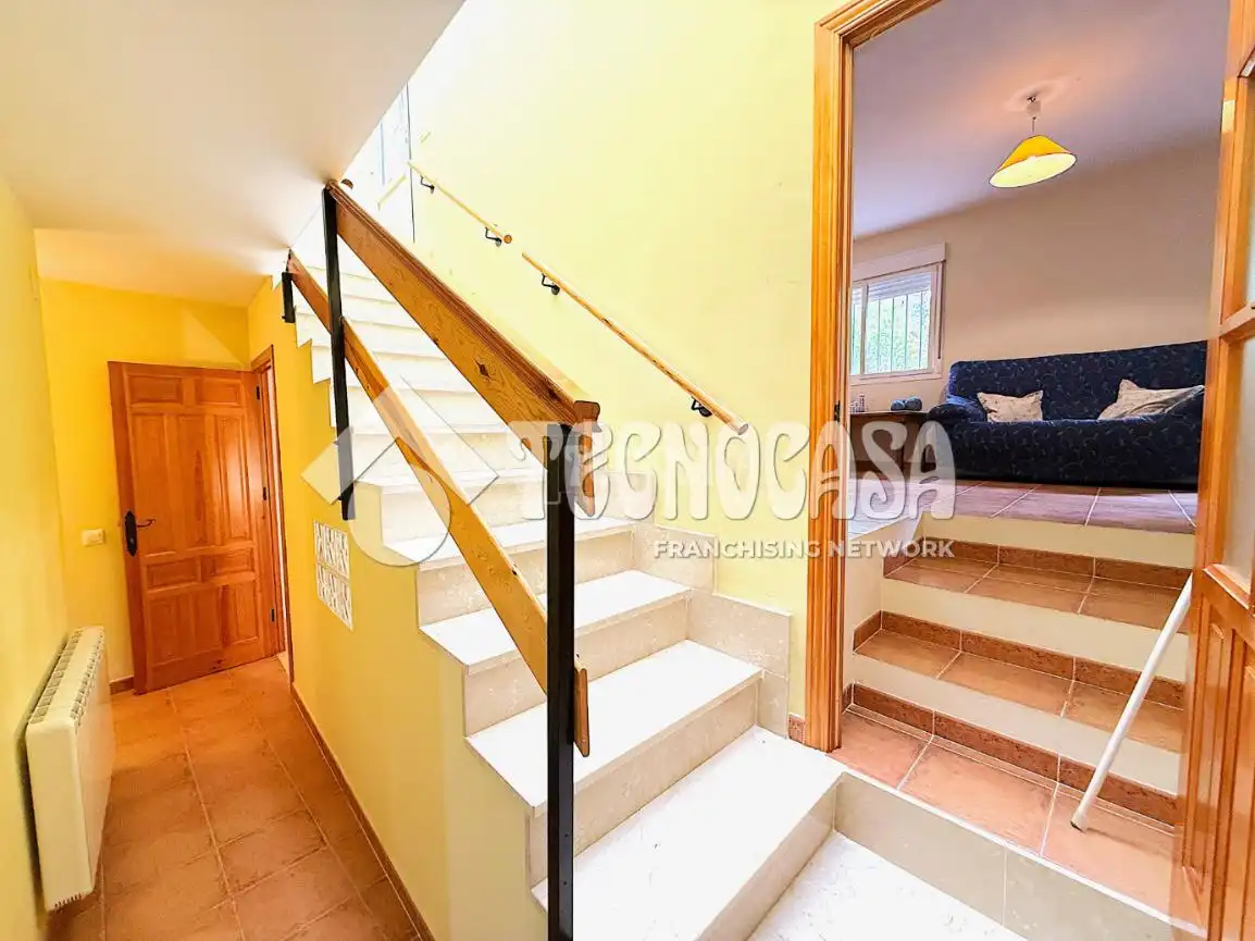 Finca rústica en venta en Huete con Calefacción, Jardín privado y Terraza
