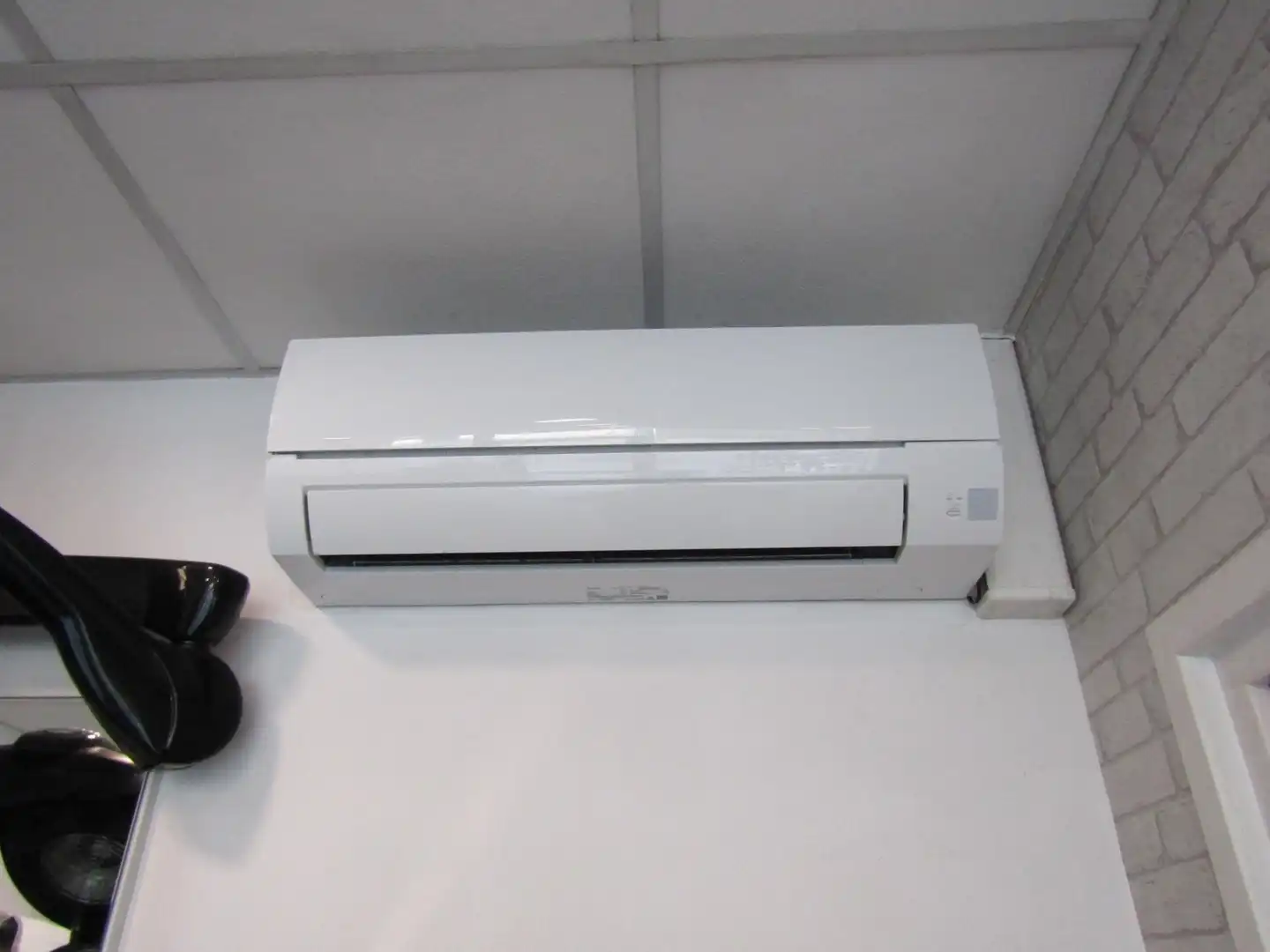 Commercial properties for sale in Roda de Ter  with Air Conditioner