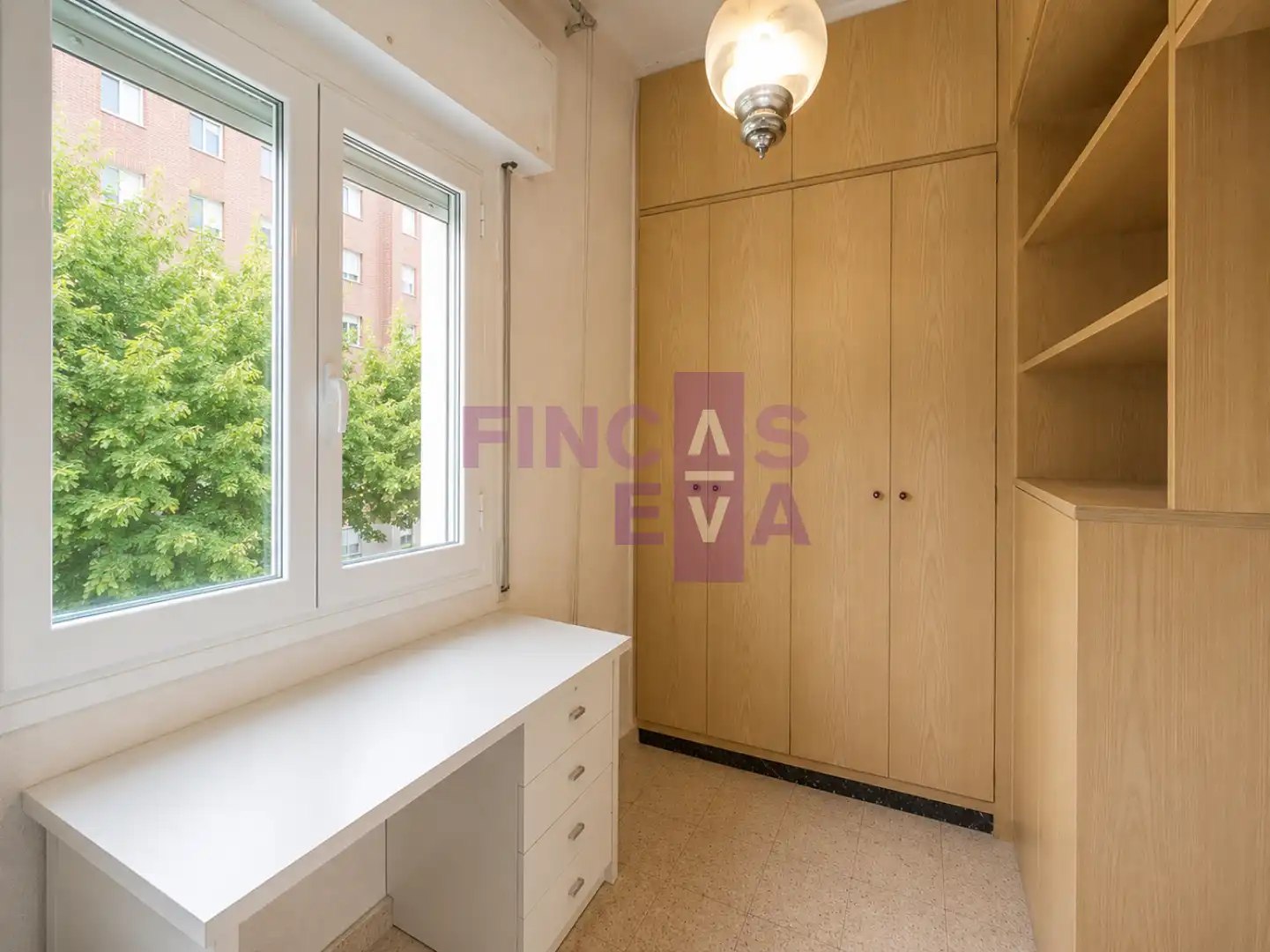Habitación de Piso en venta en Barcelona con Calefacción, Trastero y Balcón