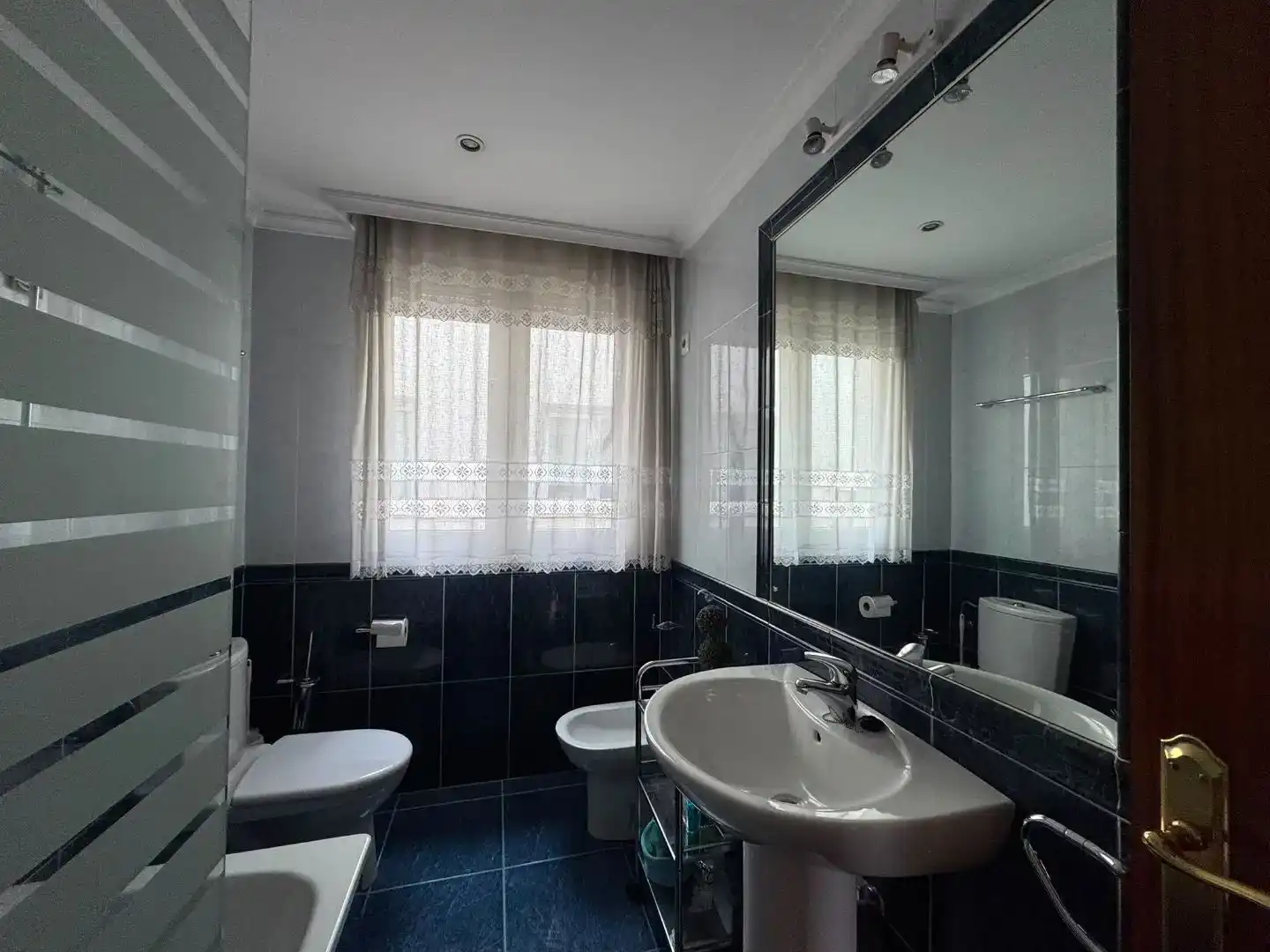 Badezimmer von Wohnung zum Verkauf in Viveiro