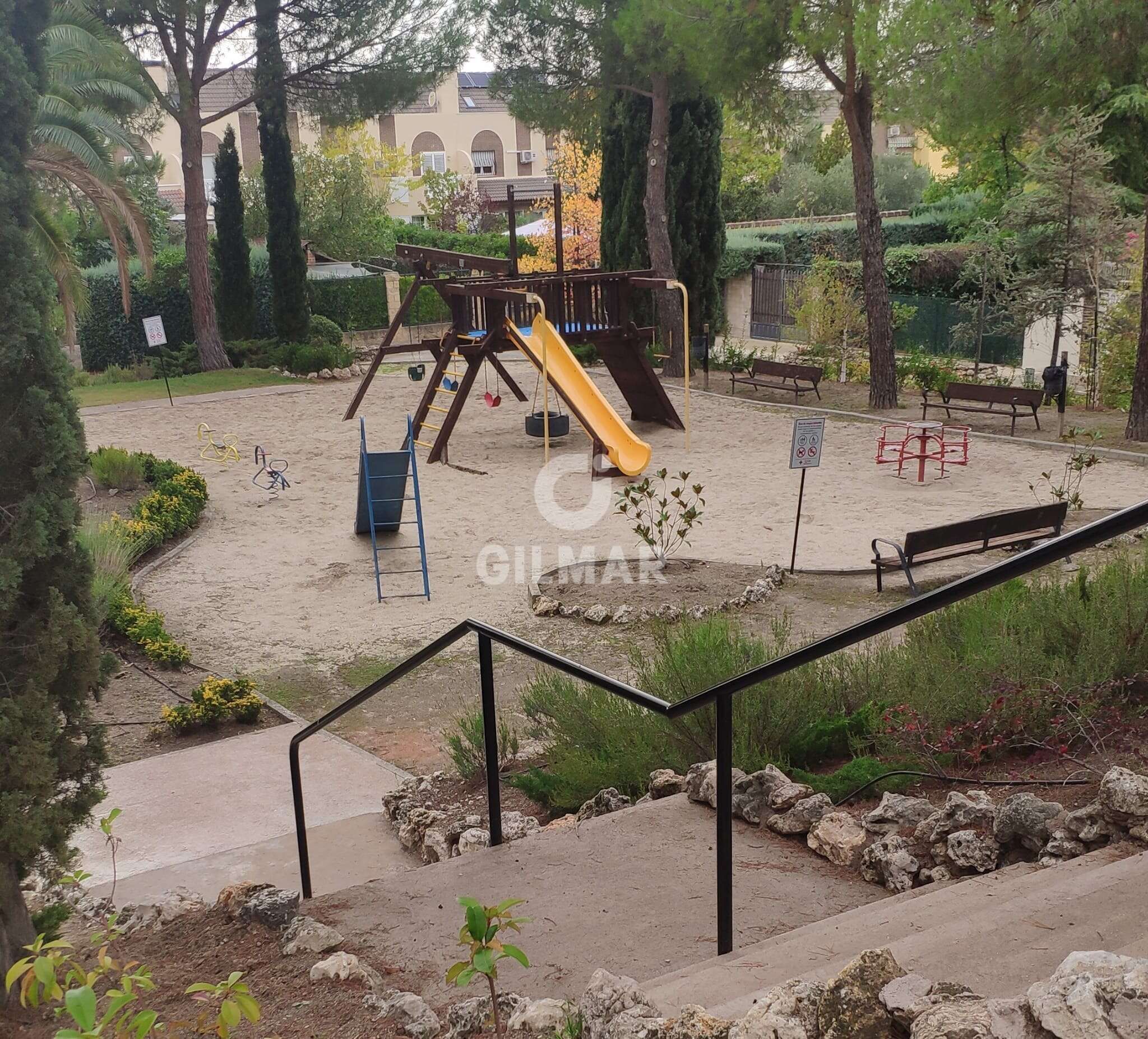 Jardí de Casa adosada en venda en Rivas-Vaciamadrid amb Piscina