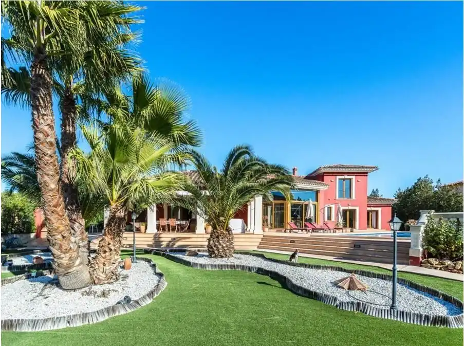Casa o xalet en venda a Es Garrovers