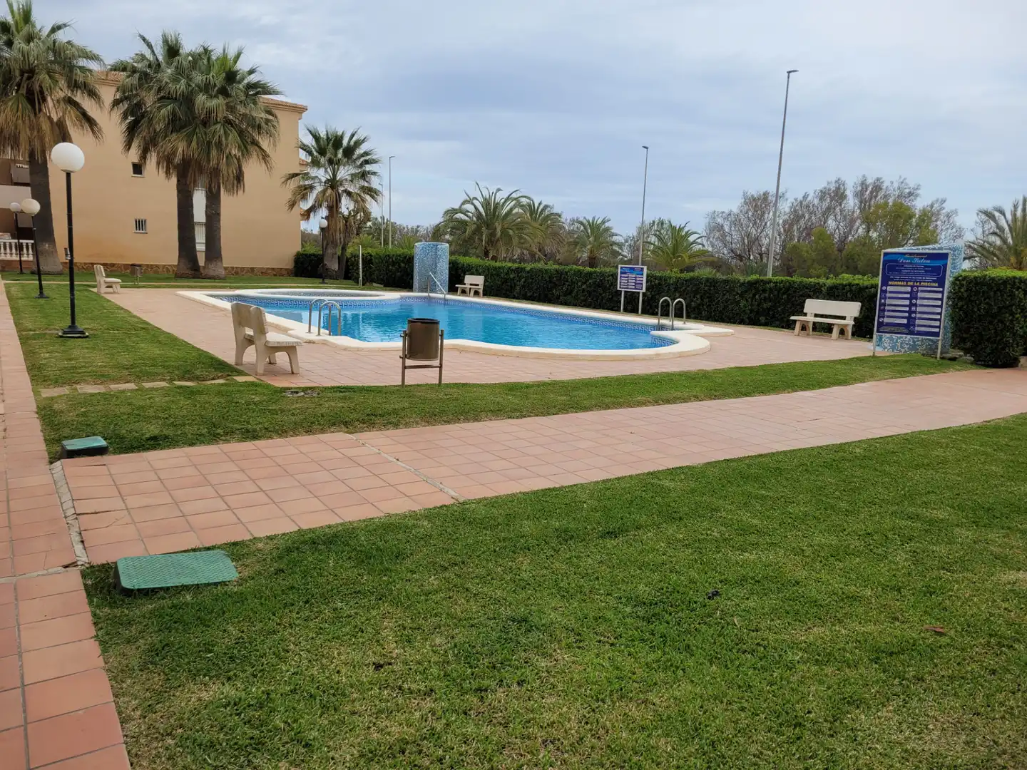 Piscina de Planta baixa en venda en Piles, Valencia