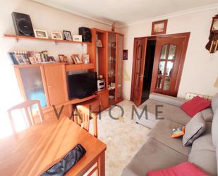 Living room of Flat for sale in Parla  with Air Conditioner and Terrace