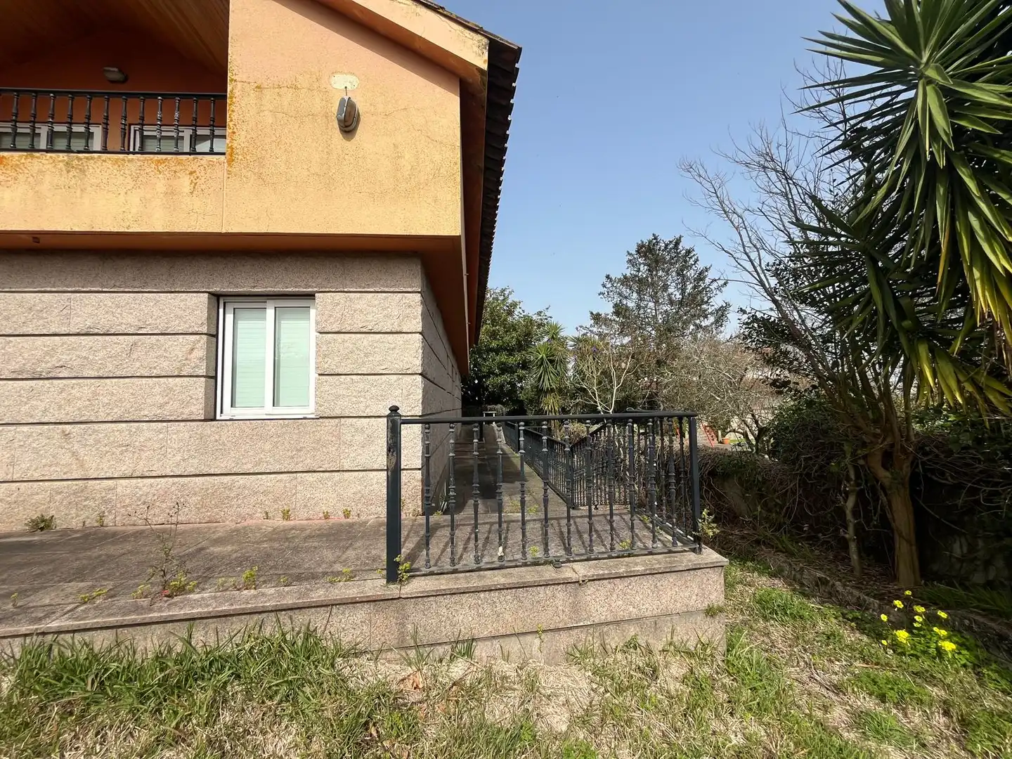 Exterior view of Houses for sale in Vigo   with Private garden, Terrace and Swimming Pool