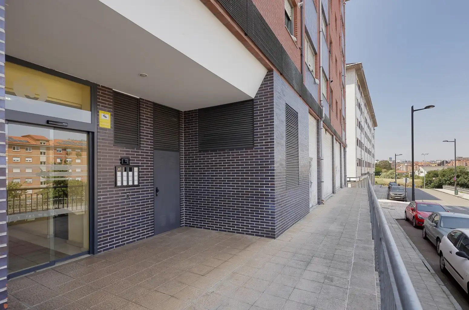 Vista exterior de Piso en venta en Oviedo  con Calefacción y Trastero