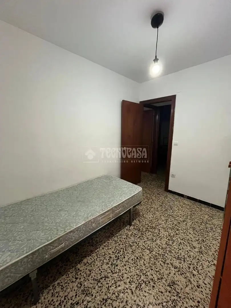 Bedroom of Flat for sale in Sevilla