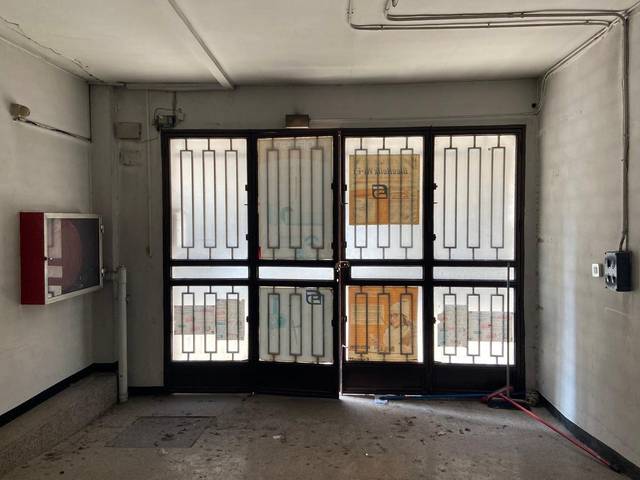 Local comercial en Venta en de Vicenç Bou en El Centre