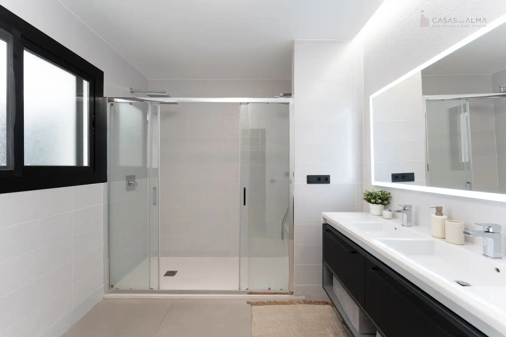 Badezimmer von Einfamilien-Reihenhaus zum Verkauf in Las Palmas de Gran Canaria mit Klimaanlage, Terrasse und Abstellraum