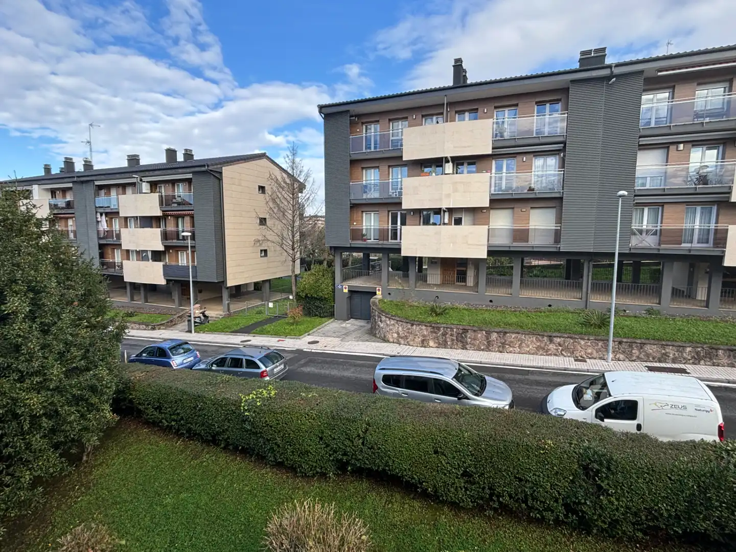 Vista exterior de Pis en venda en Donostia - San Sebastián  amb Calefacció, Terrassa i Moblat
