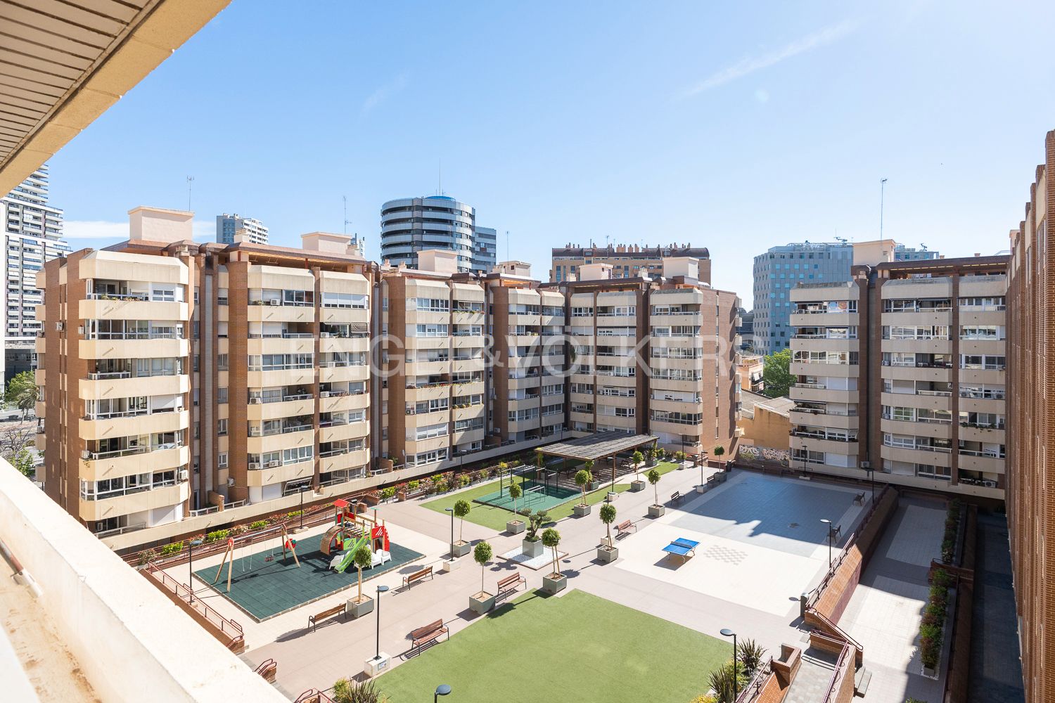 Exterior view of Apartment for sale in  Valencia Capital  with Heating, Terrace and Storage room