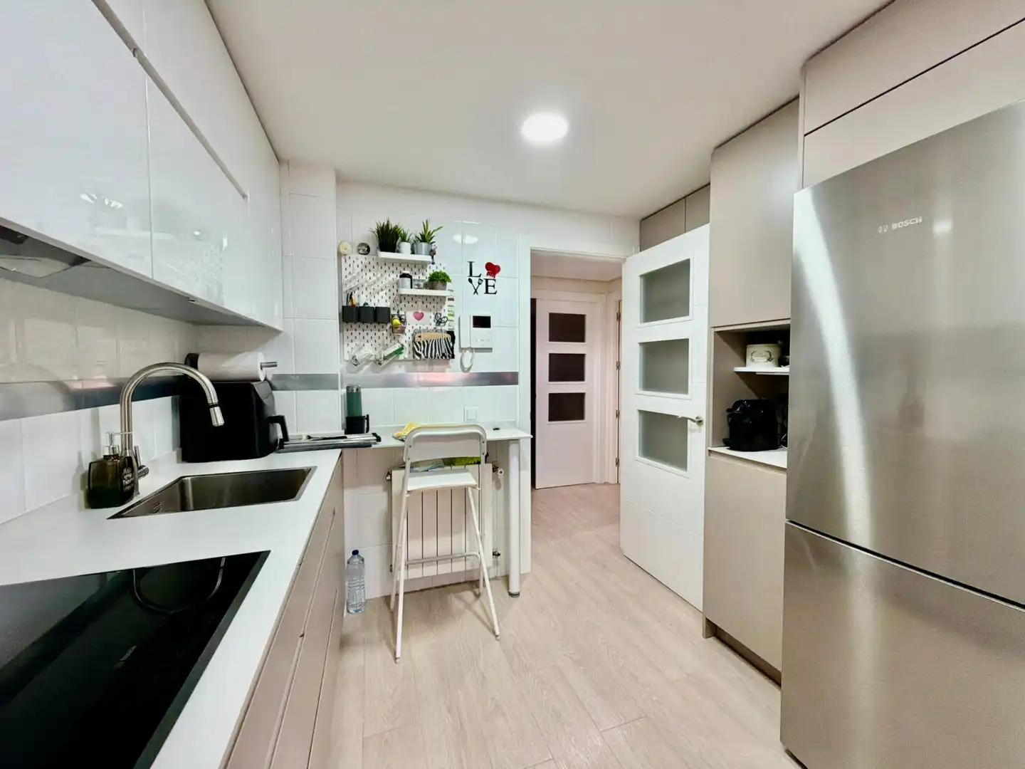 Kitchen of Flat for sale in Madrid  with Air Conditioner, Heating and Storage room