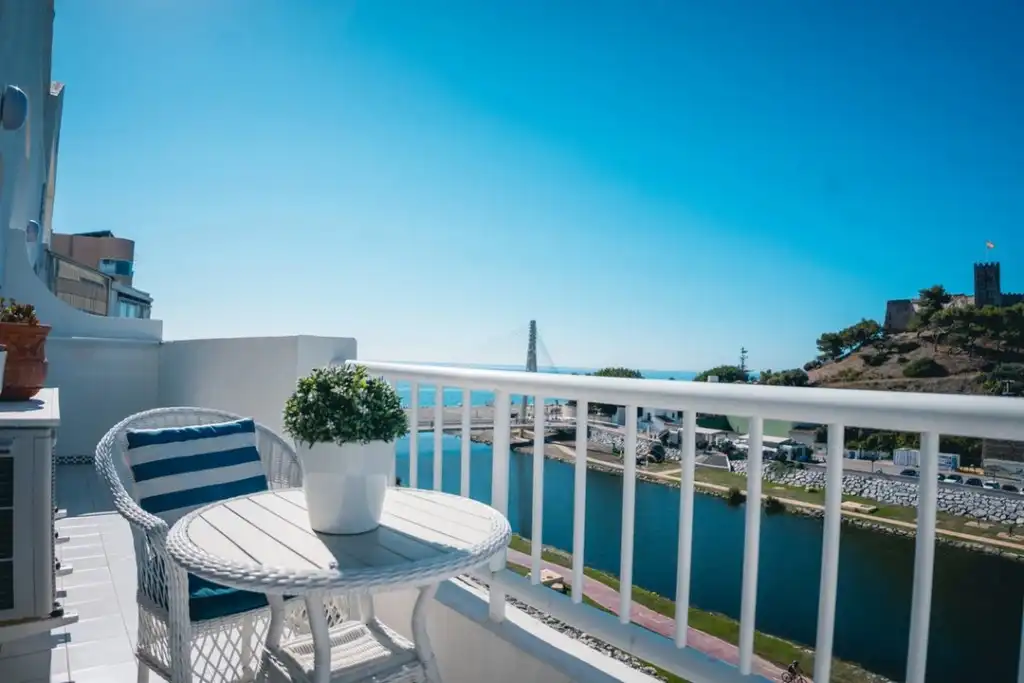 Terrasse von Maisonette zum Verkauf in Fuengirola mit Klimaanlage, Terrasse und Schwimmbad