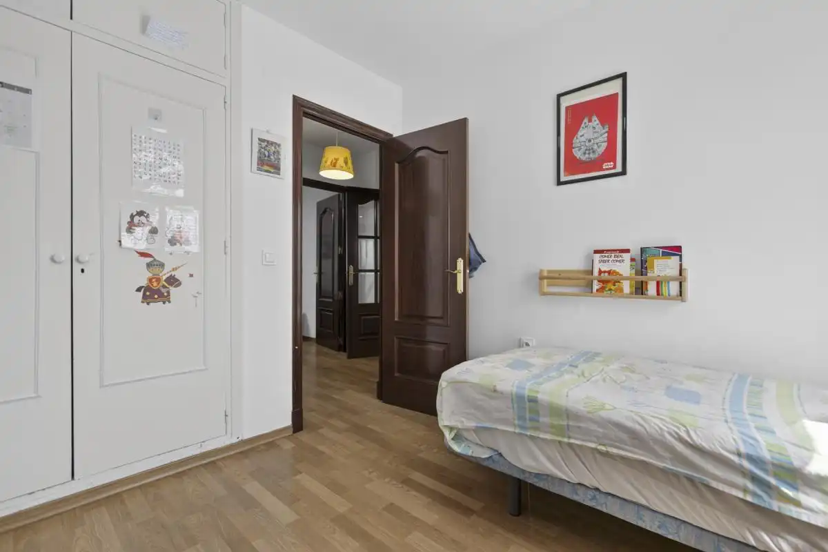 Bedroom of Flat for sale in Sevilla  with Air Conditioner and Heating