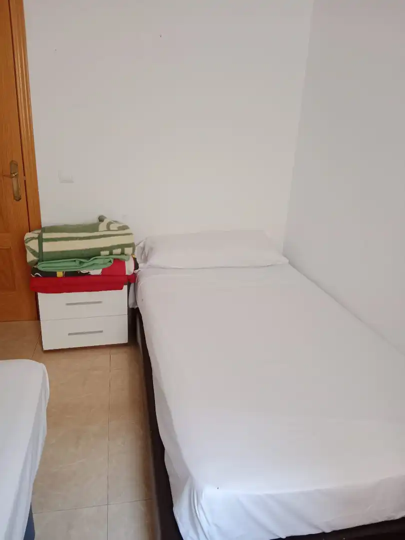 Habitación de Piso de alquiler en Villaseca de la Sagra con Calefacción, Terraza y Amueblado