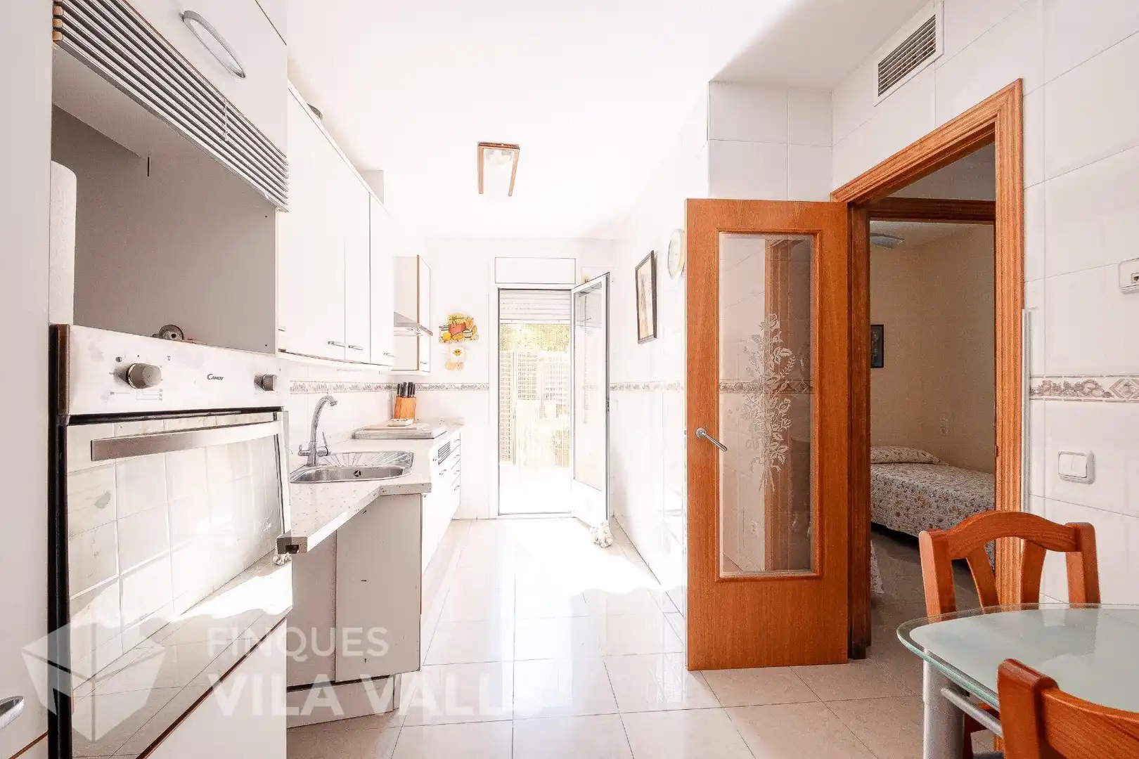 Cuina de Casa o xalet en venda en Santa Eulàlia de Ronçana amb Aire condicionat i Terrassa